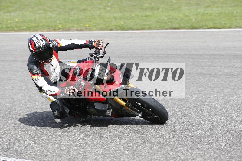 /53 16.09.2025 Track Day Domi Aegerter ADR/Gruppe rot/88